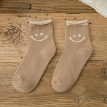 Laden Sie das Bild in den Galerie-Viewer, Schönes Lächeln Gesicht Baumwoll Socken