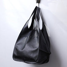 Laden Sie das Bild in den Galerie-Viewer, Frauen Übergröße Leder Handtaschen