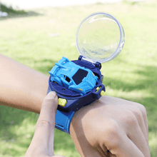 Laden Sie das Bild in den Galerie-Viewer, Spielzeugauto Uhr
