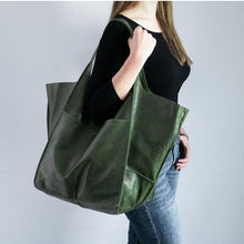 Laden Sie das Bild in den Galerie-Viewer, Frauen Übergröße Leder Handtaschen