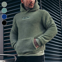 Laden Sie das Bild in den Galerie-Viewer, Modischer Herren-Plüschpullover mit Kapuze