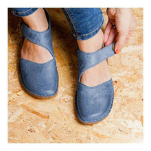 Laden Sie das Bild in den Galerie-Viewer, Vintage & Weiche Klett Mary Jane Sandalen