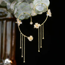 Laden Sie das Bild in den Galerie-Viewer, Elegante Schmetterlings-Blumenohrringe mit Quasten