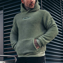 Laden Sie das Bild in den Galerie-Viewer, Modischer Herren-Plüschpullover mit Kapuze