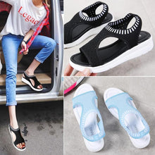 Laden Sie das Bild in den Galerie-Viewer, Ultraleichte Atmungsaktive & Rutschfeste Sandale