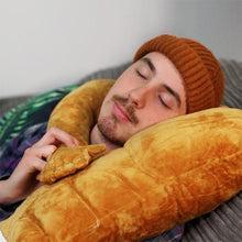 Laden Sie das Bild in den Galerie-Viewer, BOYFRIEND-KISSEN