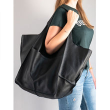 Laden Sie das Bild in den Galerie-Viewer, Frauen Übergröße Leder Handtaschen