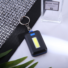 Laden Sie das Bild in den Galerie-Viewer, Mini-LED-Taschenlampe Schlüsselanhänger