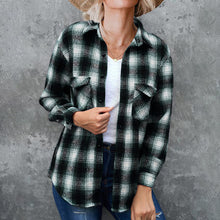 Laden Sie das Bild in den Galerie-Viewer, Lockeres kariertes Hemd mit Revers