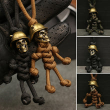 Laden Sie das Bild in den Galerie-Viewer, Skelett Soldat Paracord Schlüsselanhänger