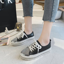 Laden Sie das Bild in den Galerie-Viewer, 🔥 Sommerspecial 🔥SNEAKERS AUS DIAMOND SILVER LEDER
