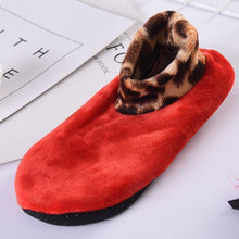 Laden Sie das Bild in den Galerie-Viewer, 🔥Weihnachtsangebot🎁Rutschfeste Thermosocken für den Innenbereich
