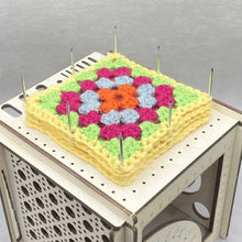 Laden Sie das Bild in den Galerie-Viewer, All-in-One-Garnschale aus Holz – multifunktionales Strickwerkzeug
