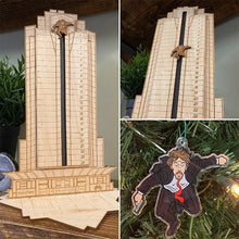 Laden Sie das Bild in den Galerie-Viewer, Adventskalender Bombenkalender aus Holz
